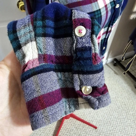 AEO Boyfriend Fit Button Down Flannel - Size SP - Picture 6 of 10